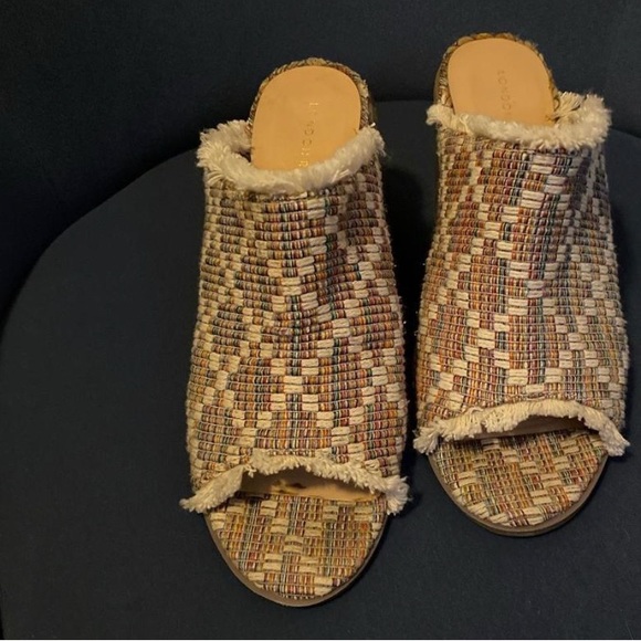 London Rag Maya multicolor woven top open toe Mule Heels - Picture 2 of 3